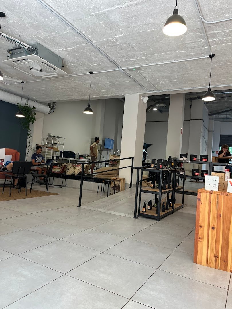 Abyss Coffee Roasters specialty coffee shop in Barcelona - photo 15