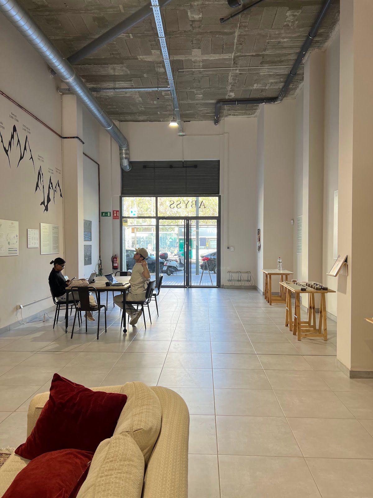 Abyss Coffee Roasters specialty coffee shop in Barcelona - photo 6