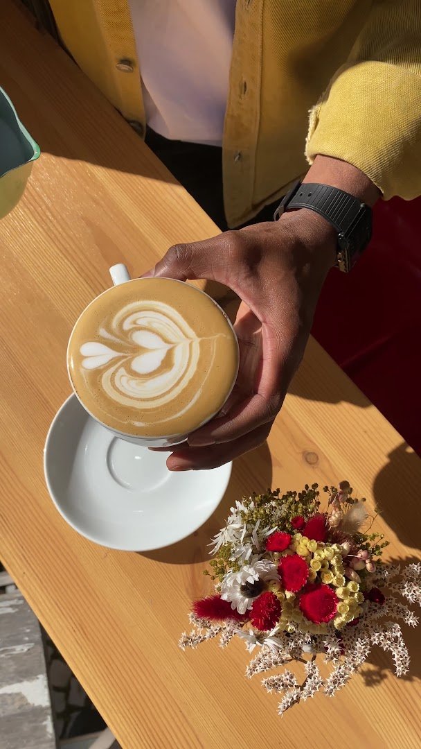 Coffee at PENTAGON - Specialty coffee / Vegetarian food / Natural wine / Affordable art, specialty coffee shop in Lisbon