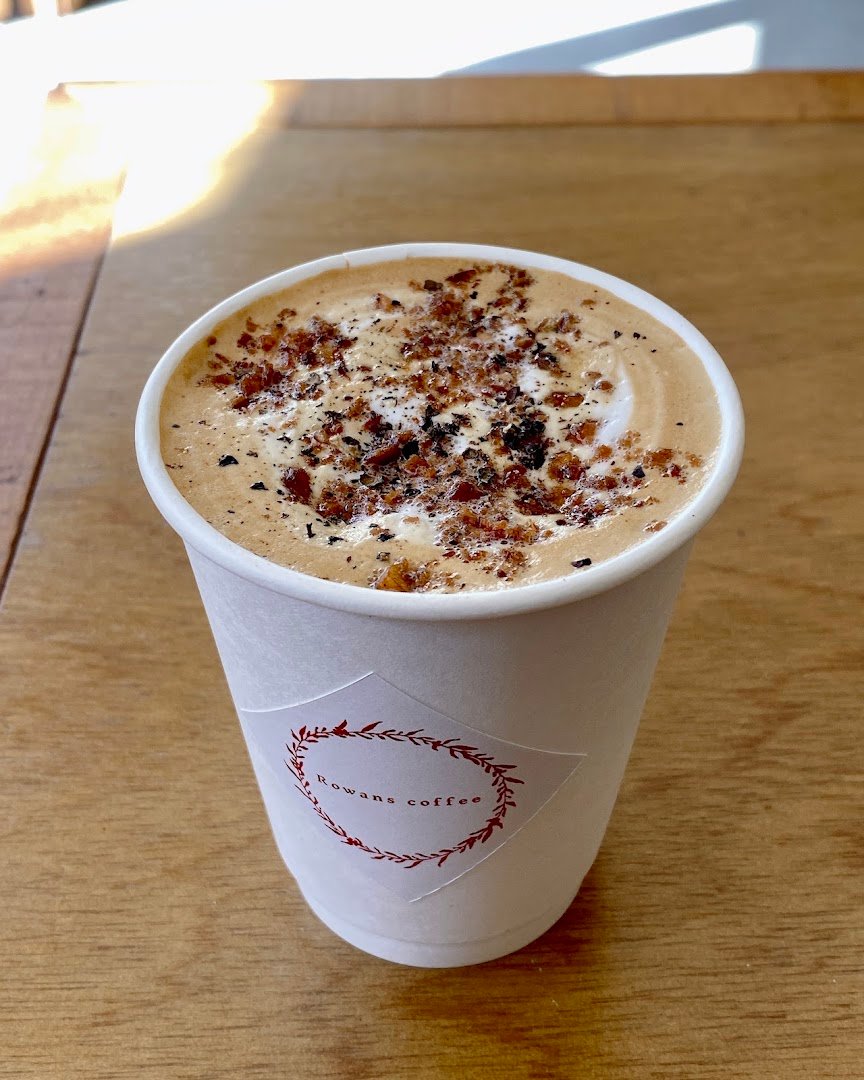 Coffee at Rowans coffee ロワンズコーヒー, specialty coffee shop in Tokyo