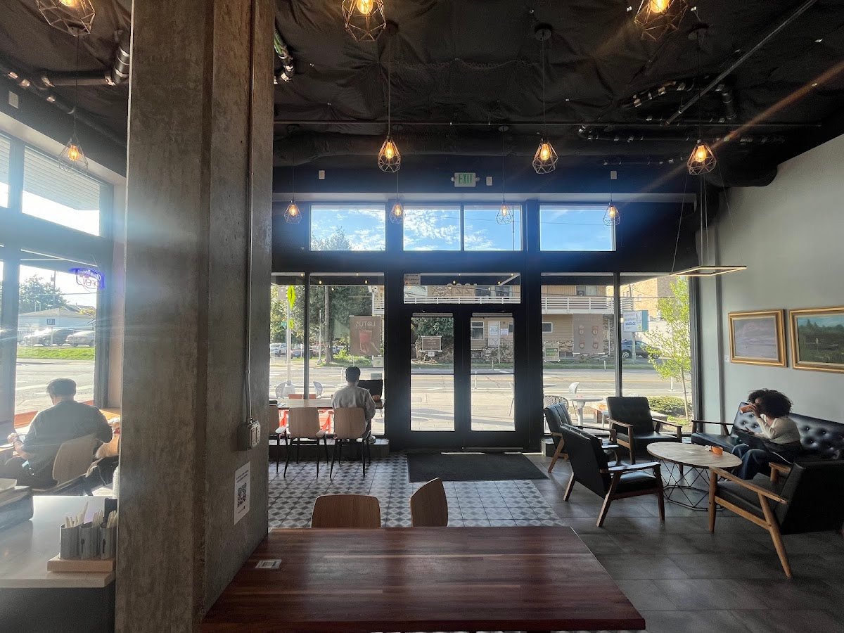 Caffe Ladro Ravenna specialty coffee shop in Seattle - photo 4