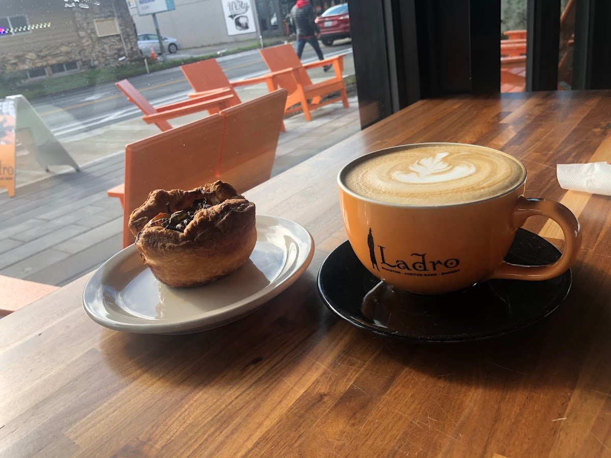 Caffe Ladro Ravenna specialty coffee shop in Seattle - photo 5