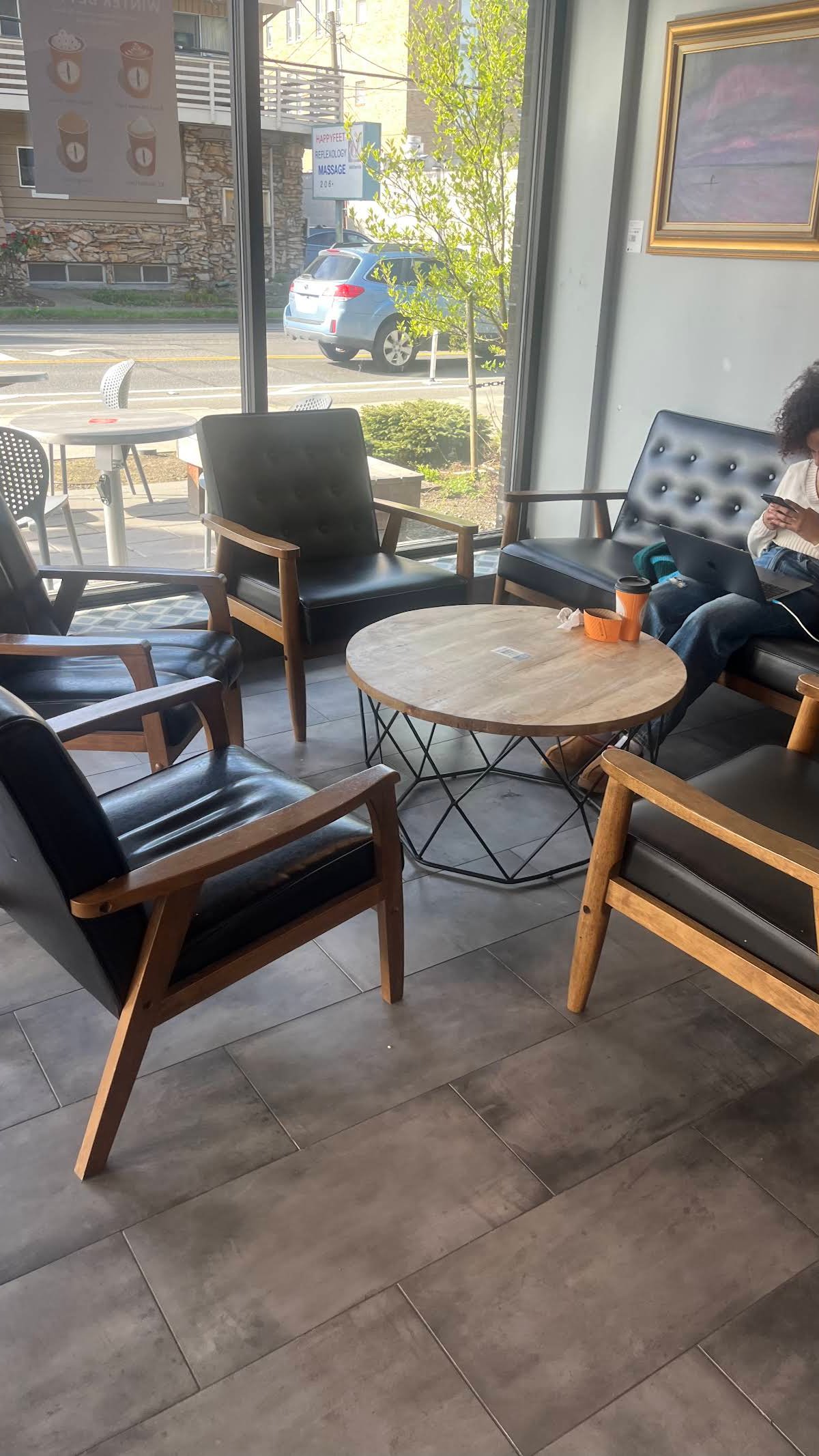 Caffe Ladro Ravenna specialty coffee shop in Seattle - photo 6