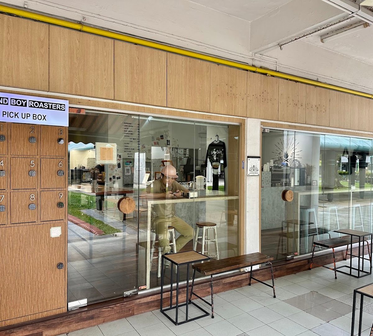 Storefront of Round Boy Roasters, specialty coffee shop in Singapore