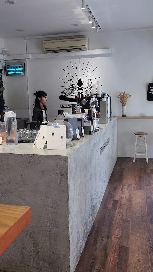 Interior of Round Boy Roasters, specialty coffee shop in Singapore