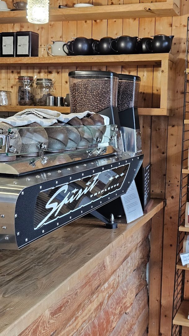 Oslo Kaffebar specialty coffee shop in Berlin - photo 11