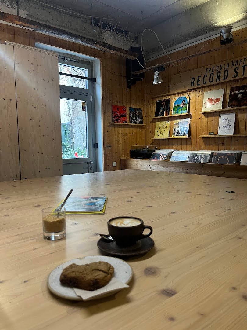 Oslo Kaffebar specialty coffee shop in Berlin - photo 6