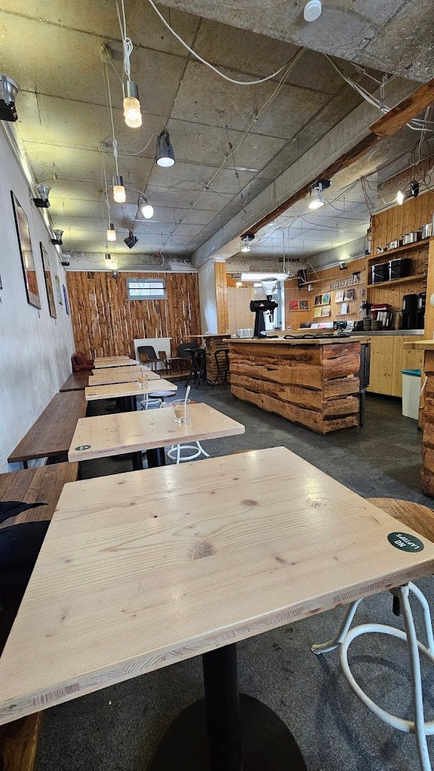 Oslo Kaffebar specialty coffee shop in Berlin - photo 7