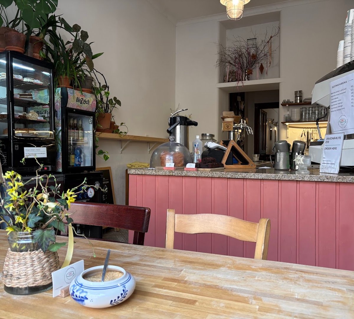 Interior of Kavárna Čekárna, specialty coffee shop in Prague