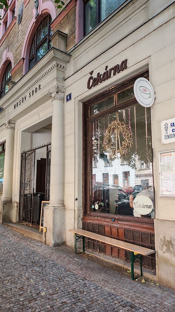 Storefront of Kavárna Čekárna, specialty coffee shop in Prague