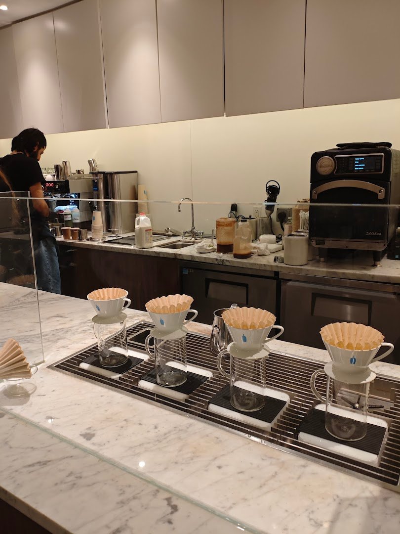 Blue Bottle Coffee specialty coffee shop in New York - photo 11