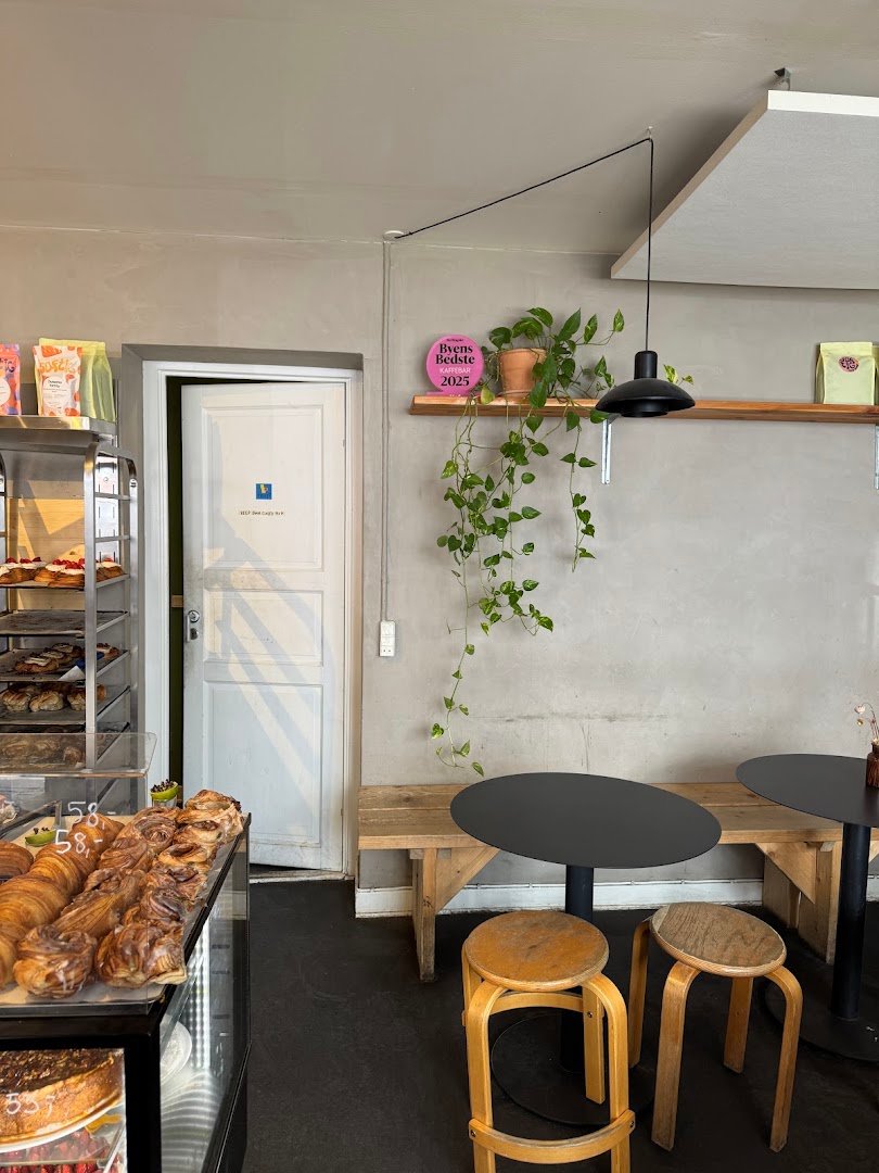 Kaf specialty coffee shop in Copenhagen - photo 2