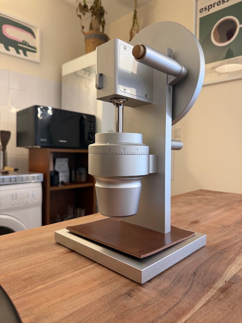 Interior of Coffee Coaching Club, specialty coffee shop in Zurich