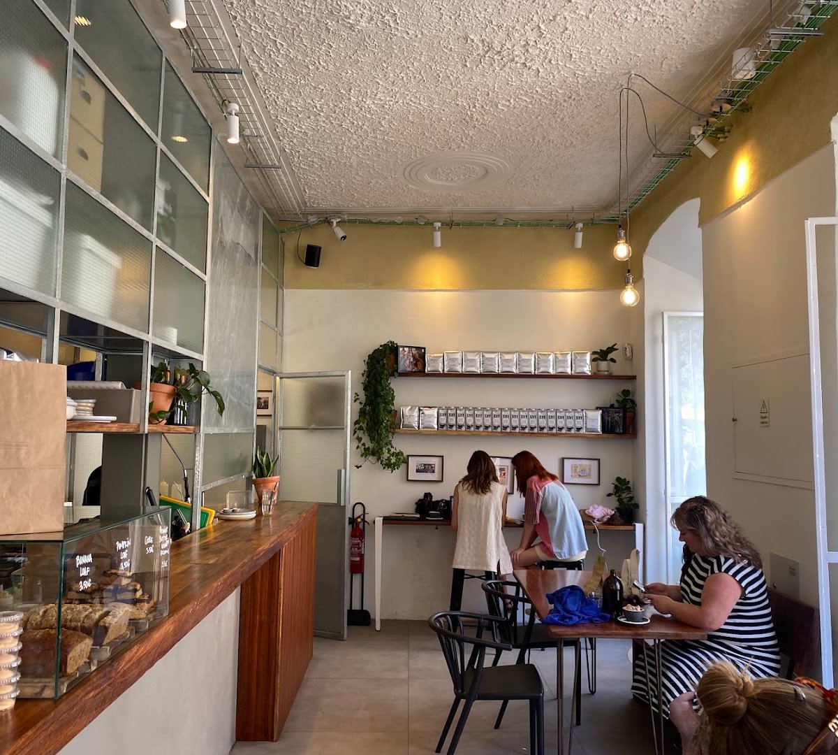 Interior of Neighbourhood Lisbon, specialty coffee shop in Lisbon