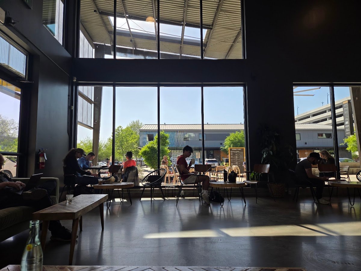 Medici Roasting - Springdale specialty coffee shop in Austin - photo 4