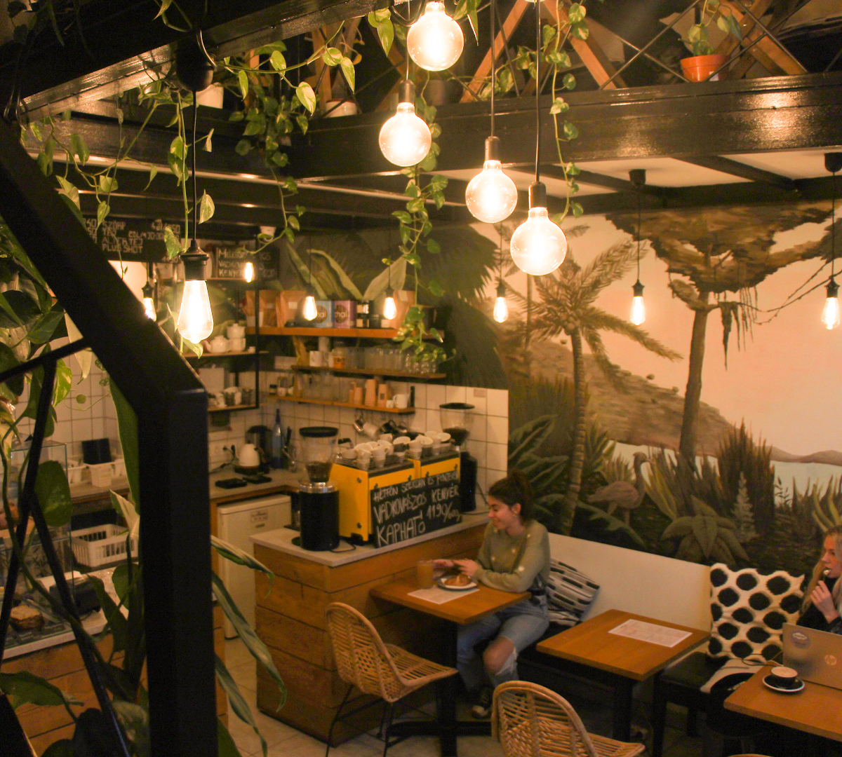 Orient Café Budapest specialty coffee shop in Budapest - photo 4