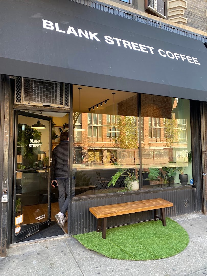 Blank Street specialty coffee shop in New York - photo 7