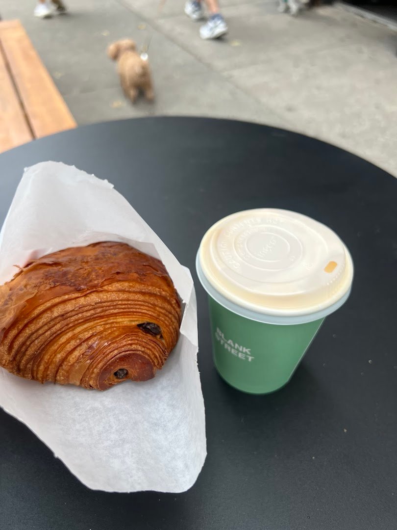 Blank Street specialty coffee shop in New York - photo 8