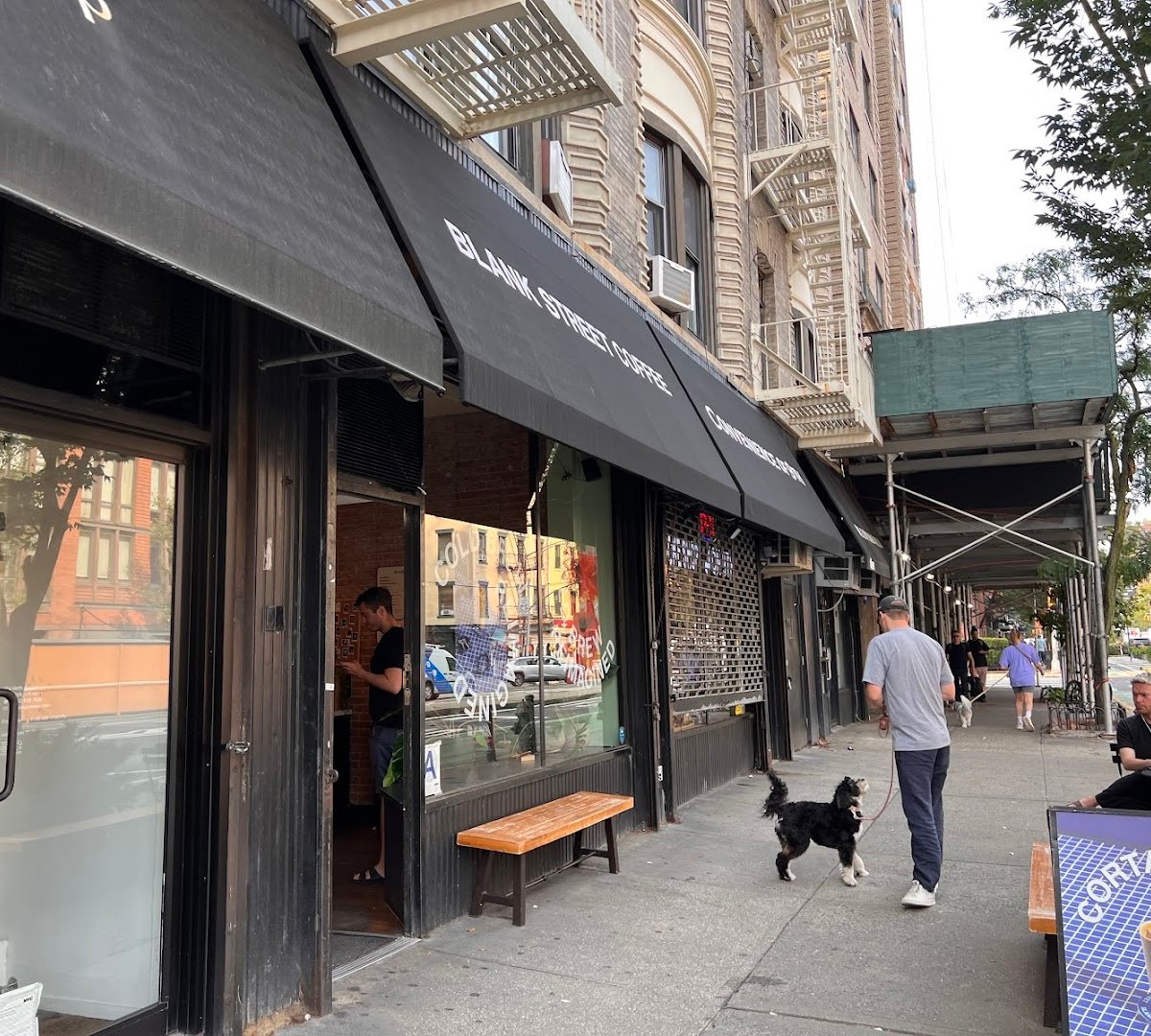 Blank Street specialty coffee shop in New York - photo 9