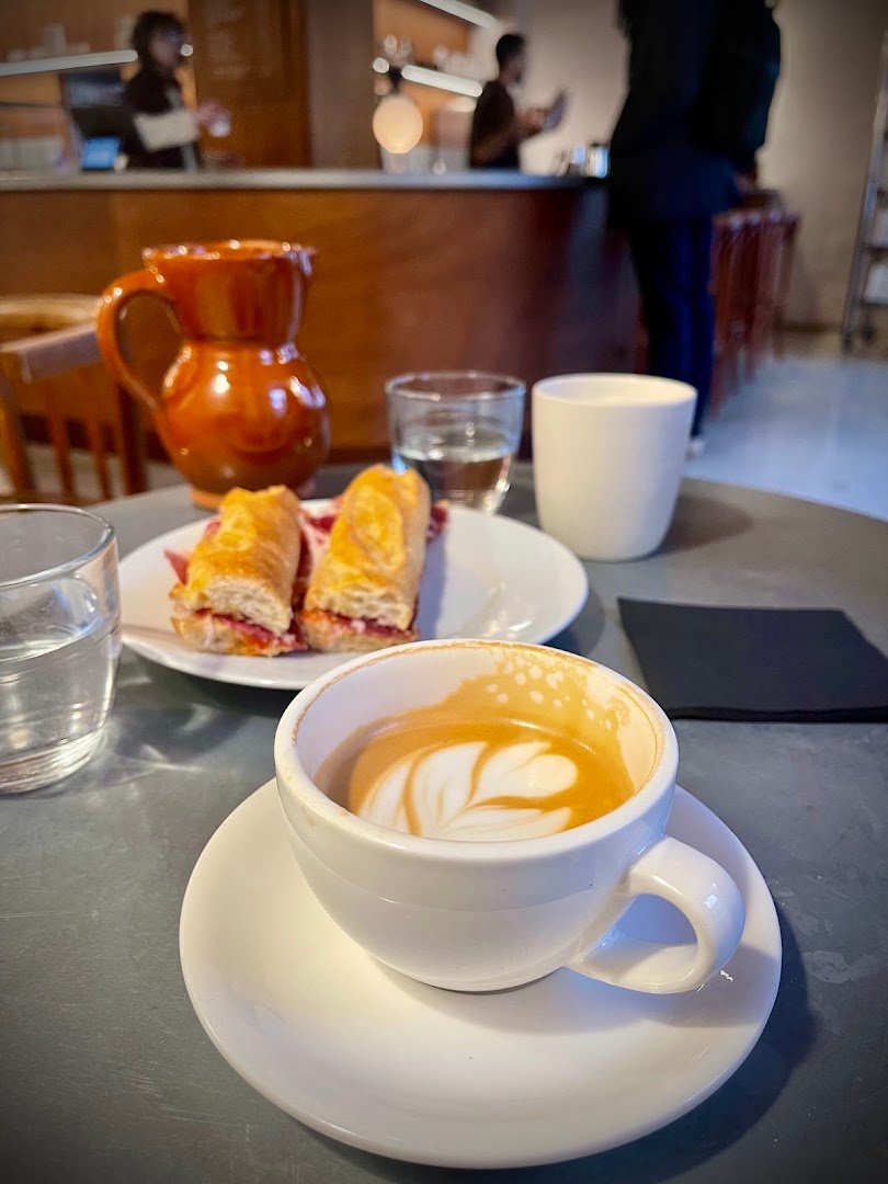 Nomad Frutas Selectas specialty coffee shop in Barcelona - photo 6