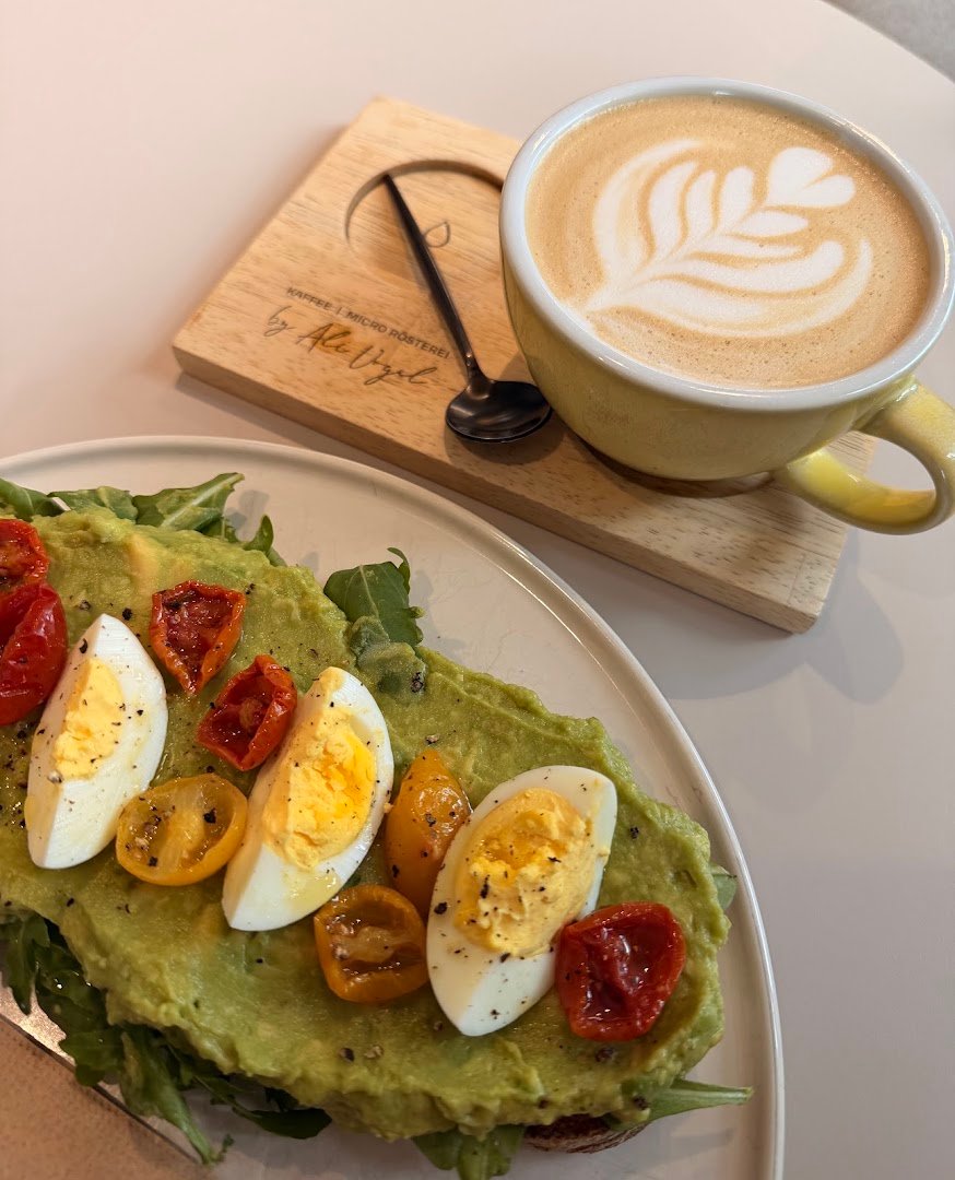 Coffee at Vogel Kaffee, specialty coffee shop in Vienna