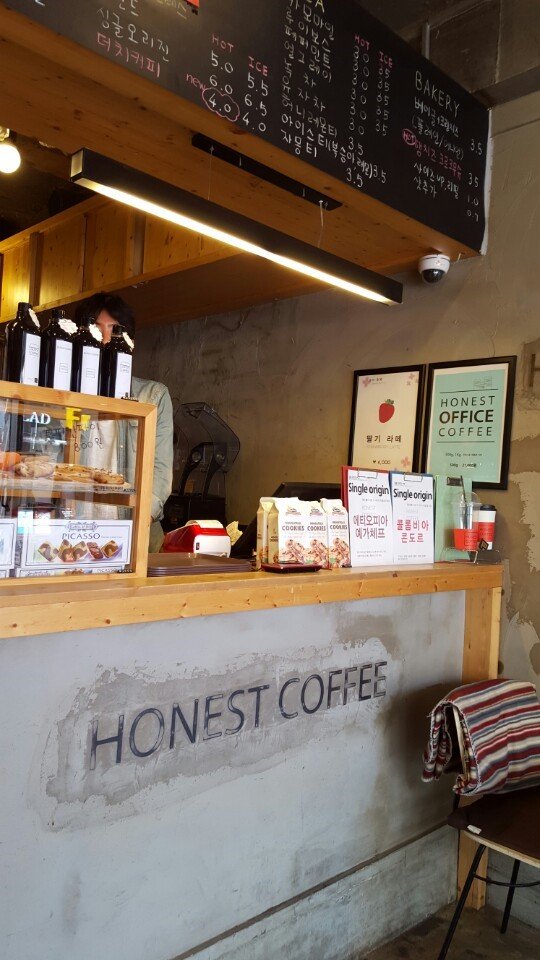 Interior of Honest Coffee, specialty coffee shop in Seoul