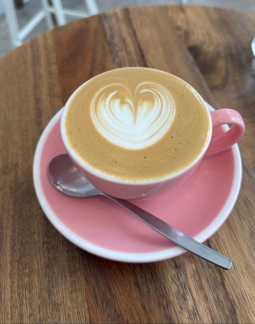 Coffee at Dramático, specialty coffee shop in Lisbon