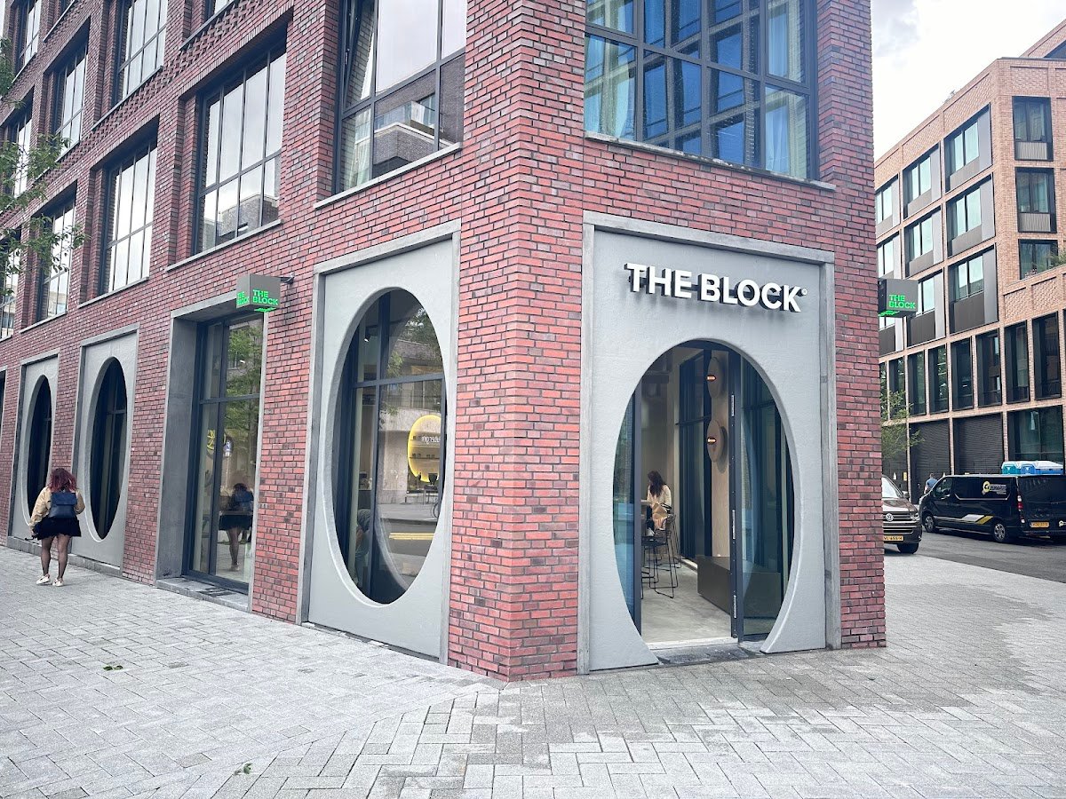 The Block Coffee specialty coffee shop in Amsterdam - photo 2
