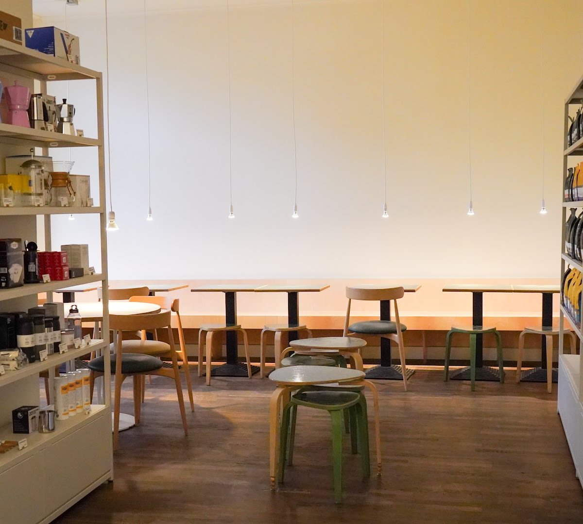 Coffee Circle Maybachufer specialty coffee shop in Berlin - photo 4