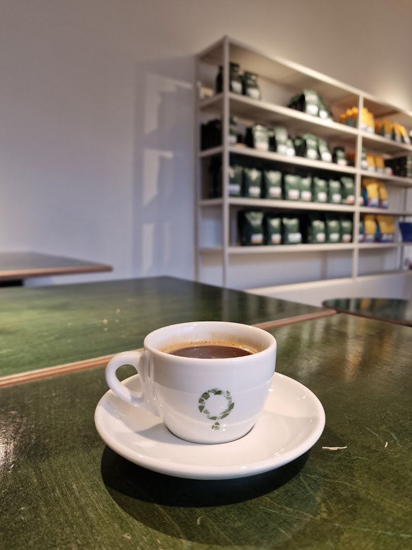 Coffee Circle Maybachufer specialty coffee shop in Berlin - photo 8