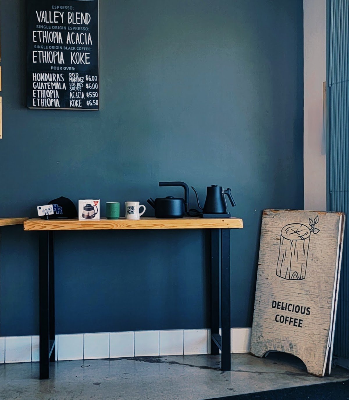 House Roots Coffee specialty coffee shop in Los Angeles - photo 4