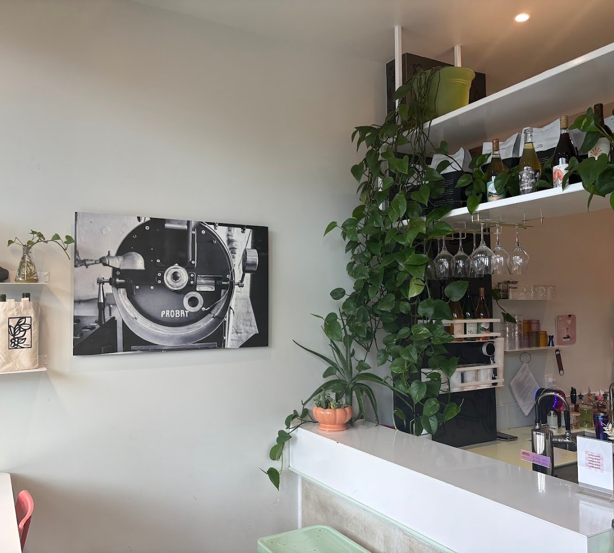 Middle State Coffee specialty coffee shop in Denver - photo 11