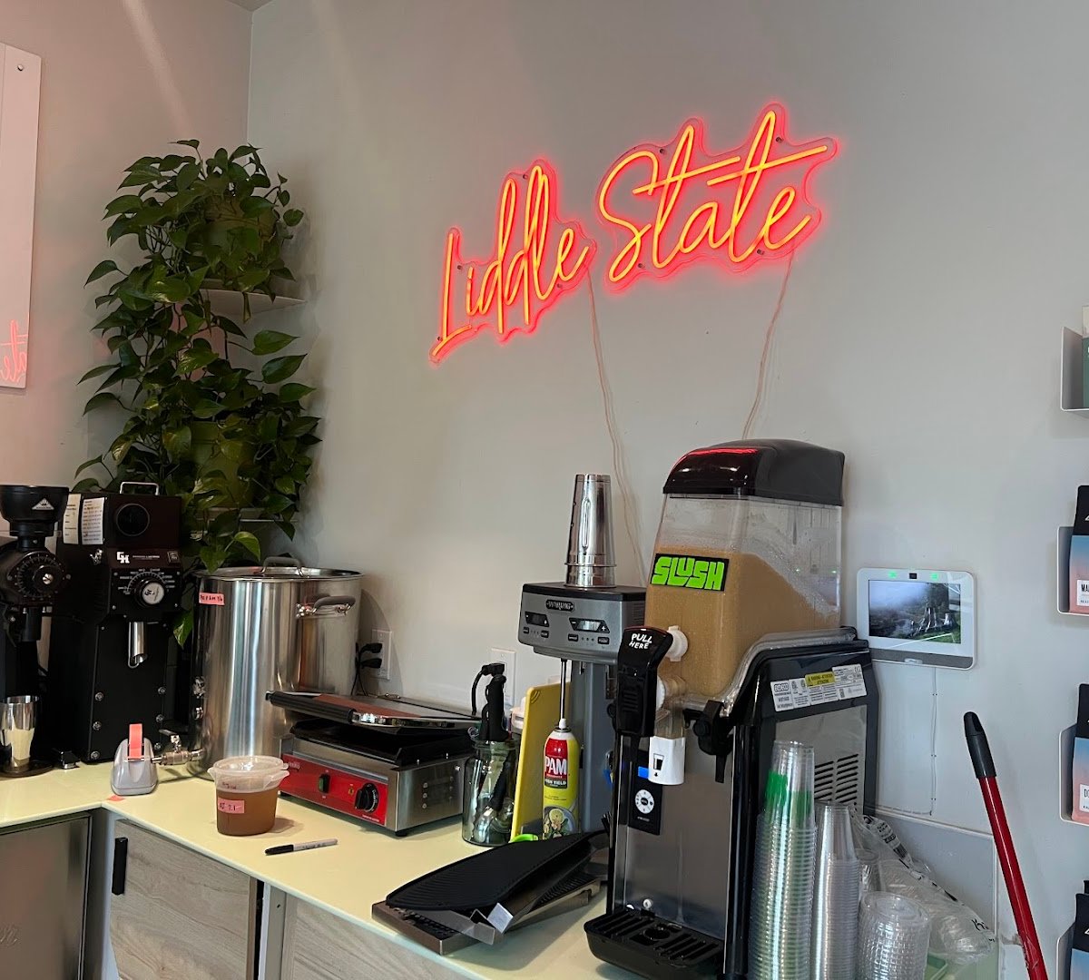 Middle State Coffee specialty coffee shop in Denver - photo 13