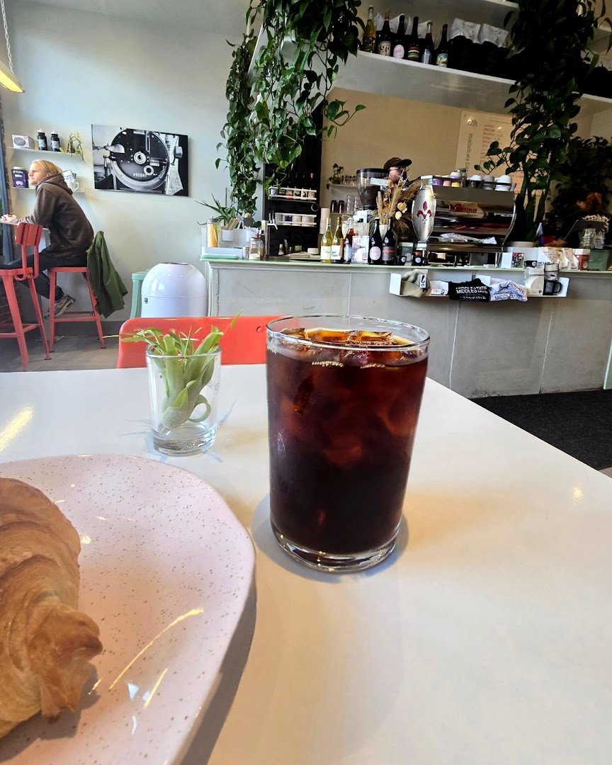 Middle State Coffee specialty coffee shop in Denver - photo 3