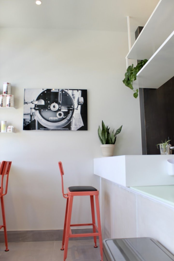 Middle State Coffee specialty coffee shop in Denver - photo 8