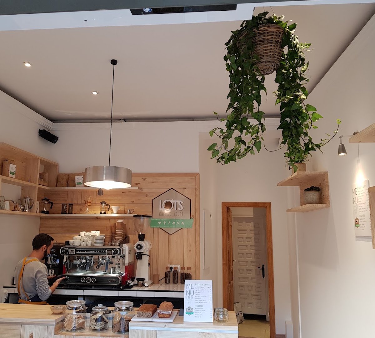Lots Coffee House specialty coffee shop in Madrid - photo 3