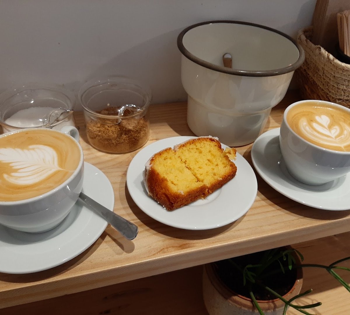 Lots Coffee House specialty coffee shop in Madrid - photo 5