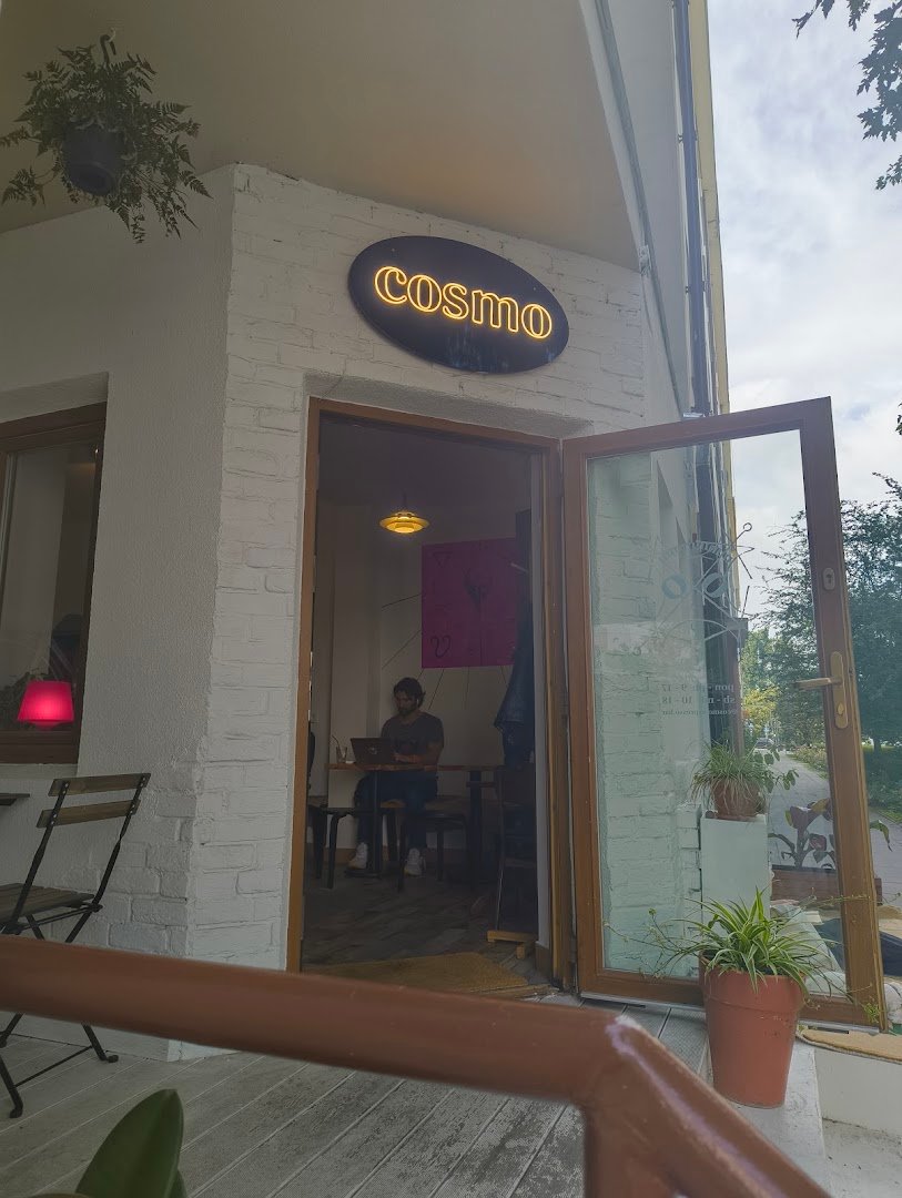 Storefront of Cosmo espresso bar, specialty coffee shop in Warsaw