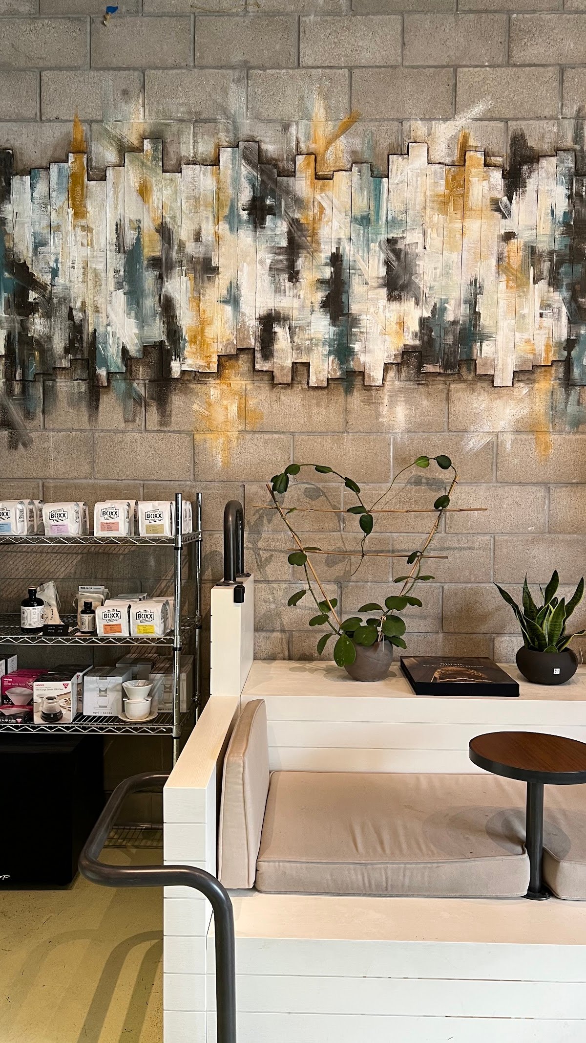 Boxx Coffee Roasters Co. specialty coffee shop in Los Angeles - photo 12