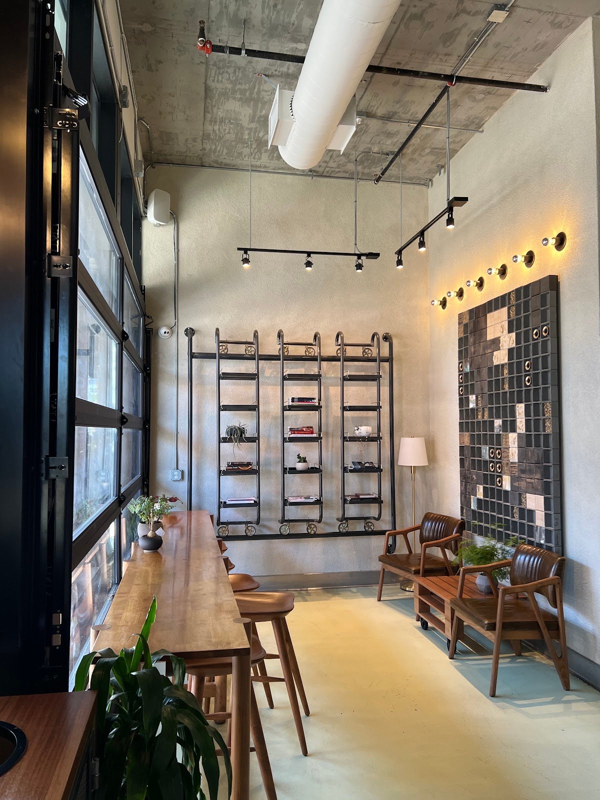 Boxx Coffee Roasters Co. specialty coffee shop in Los Angeles - photo 4