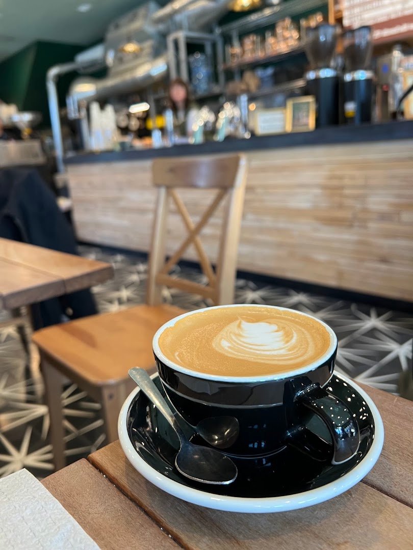 Coffee at Mighty Oak Roasters, specialty coffee shop in New York