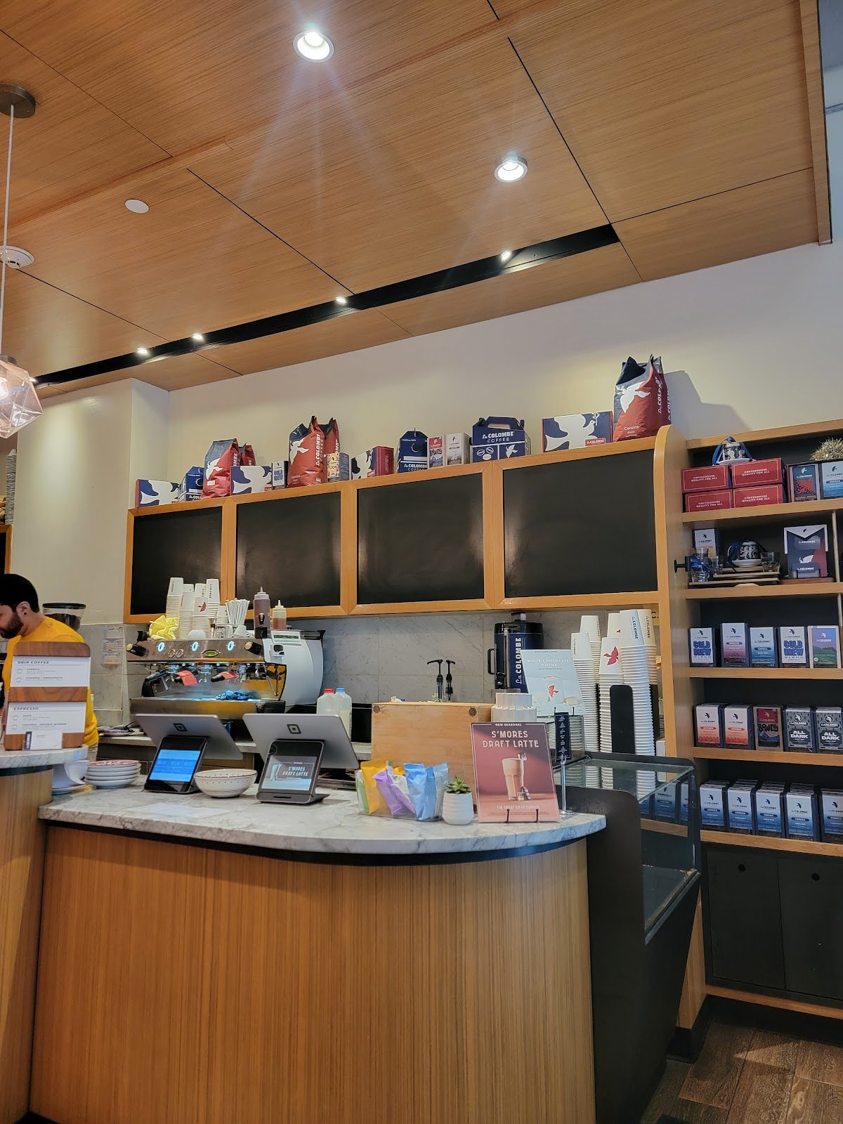 La Colombe Coffee Workshop specialty coffee shop in New York - photo 4