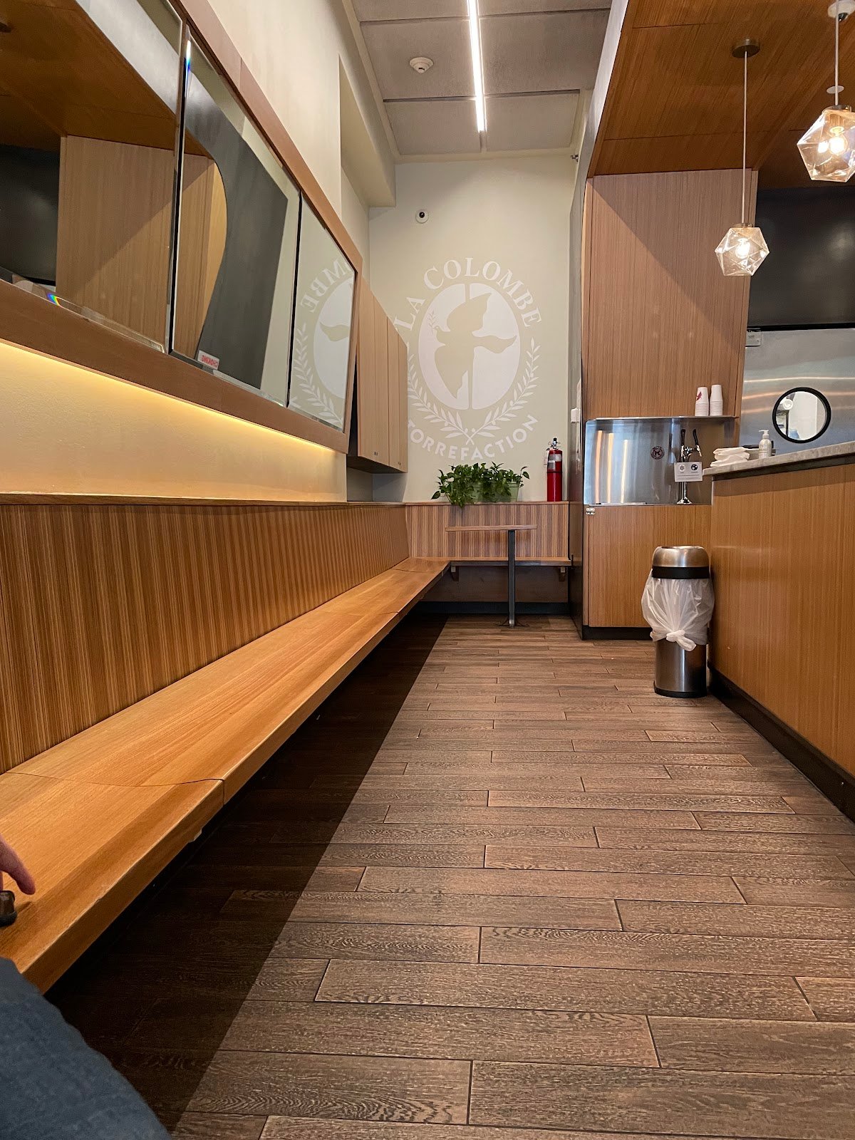 La Colombe Coffee Workshop specialty coffee shop in New York - photo 5