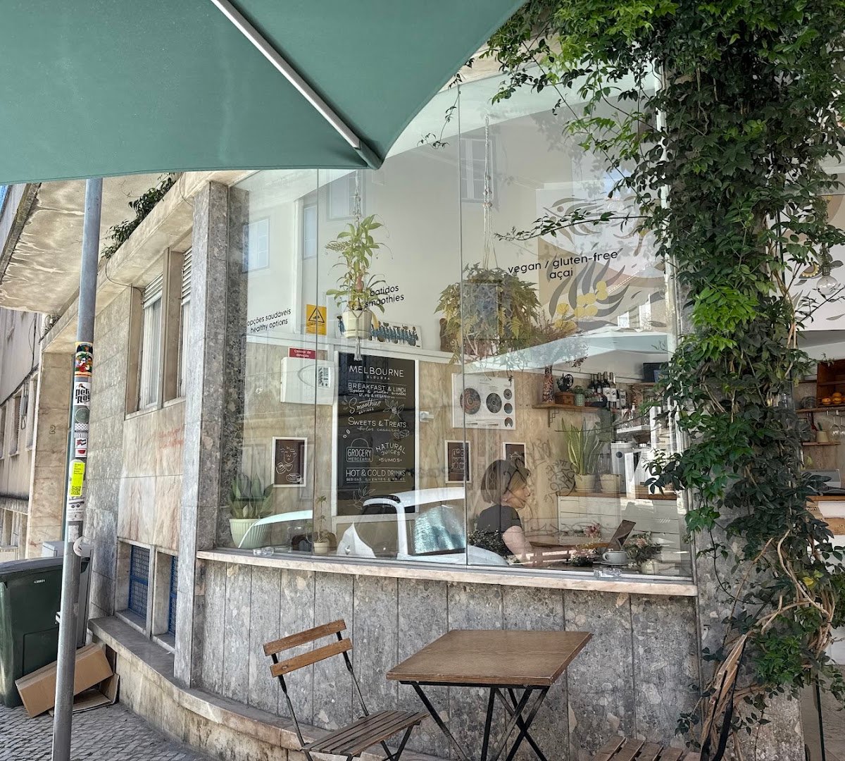Storefront of Melbourne elouera, specialty coffee shop in Lisbon
