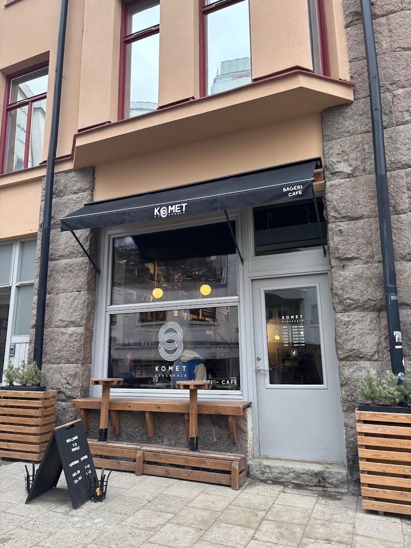 Storefront of Komet Café Stockholm, specialty coffee shop in Stockholm