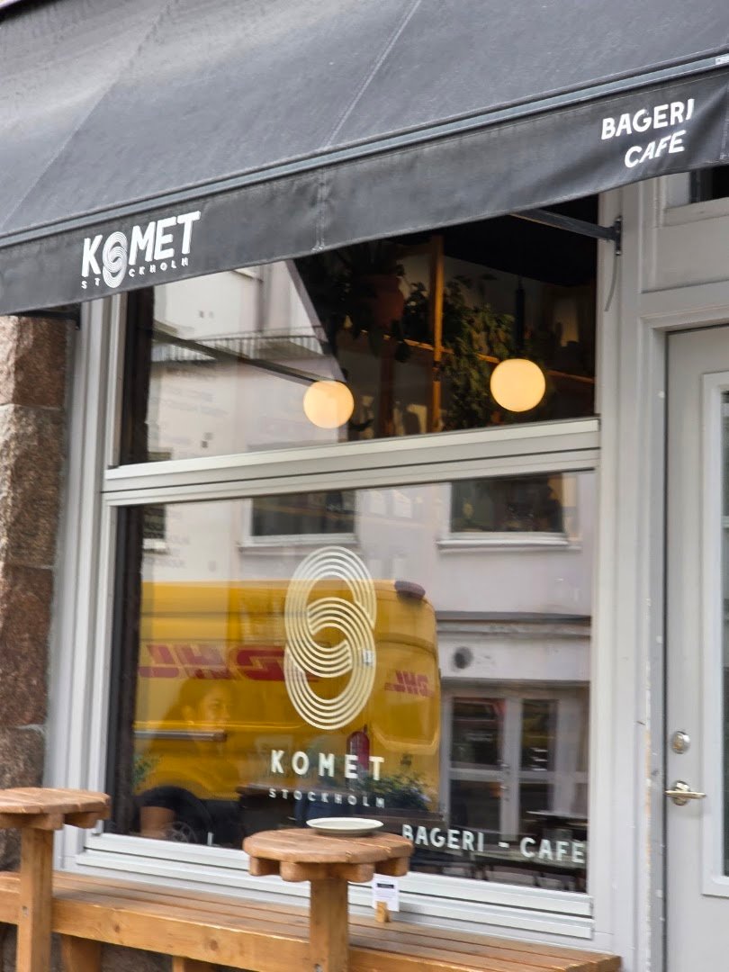 Storefront of Komet Café Stockholm, specialty coffee shop in Stockholm