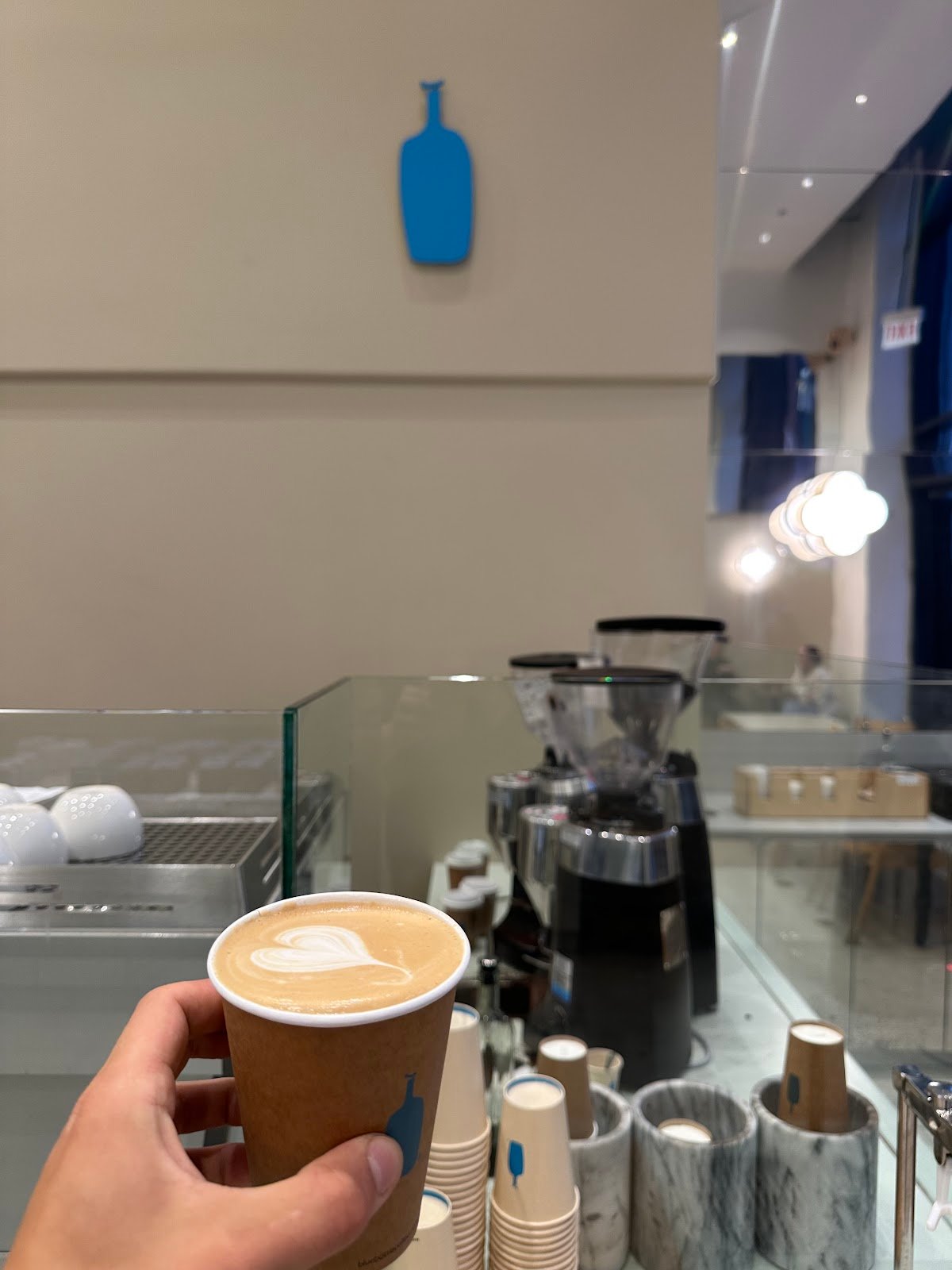 Blue Bottle Coffee specialty coffee shop in Chicago - photo 7