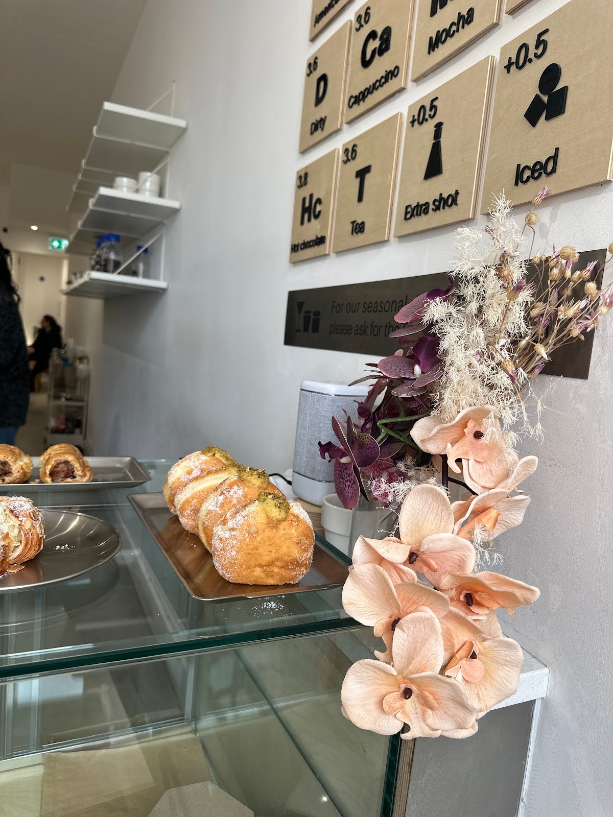 Qubic Cafe specialty coffee shop in London - photo 6