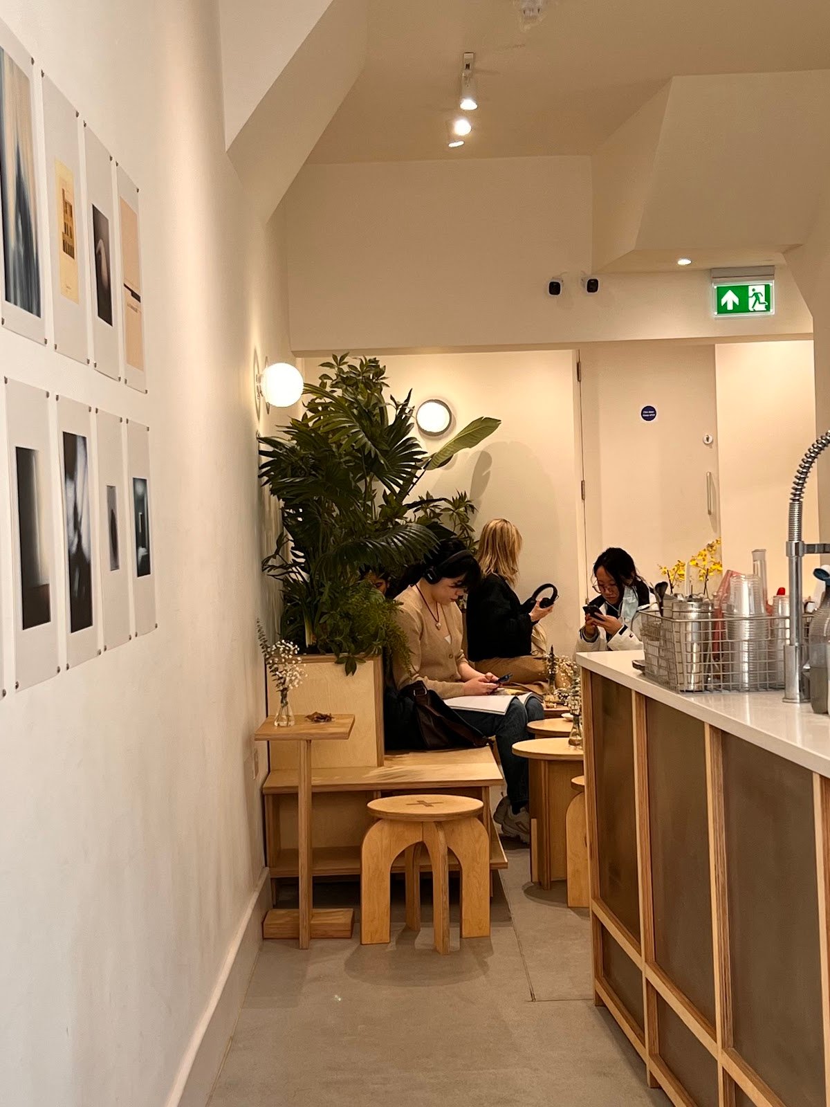 Qubic Cafe specialty coffee shop in London - photo 8