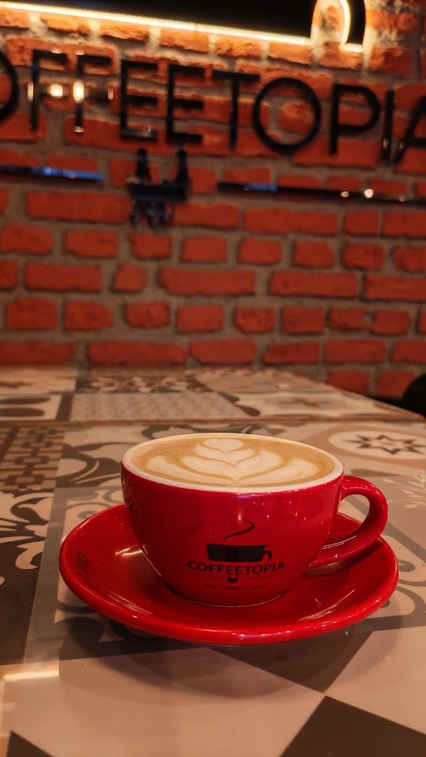 Coffeetopia Eminönü specialty coffee shop in Istanbul - photo 6